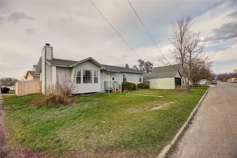 823 2nd St W, Kalispell, MT 59901