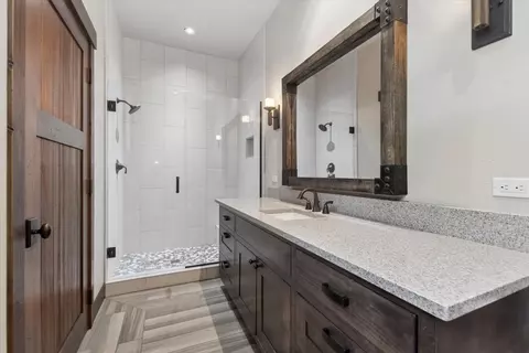 Bath - 37 Keel Ct, Eureka, MT 59917 photo 1 of 8