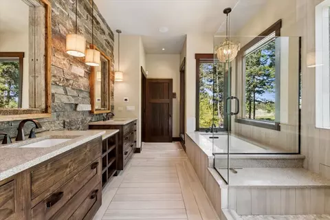 Bath - 37 Keel Ct, Eureka, MT 59917 photo 6 of 8