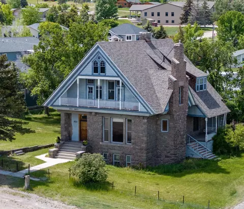860 Hiawatha St, Helena, MT 59601