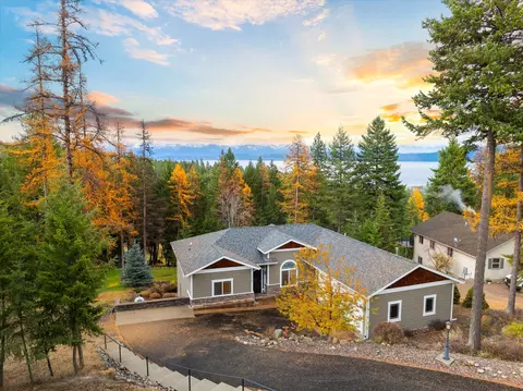 155 Wulff Ln, Lakeside, MT 59922