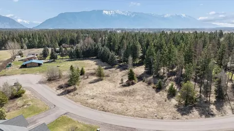 1275 Timber Ridge Ct, Columbia Falls, MT 59912