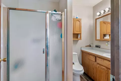 Bath - 116 Mountain View Dr, Victor, MT 59875 photo 2 of 5