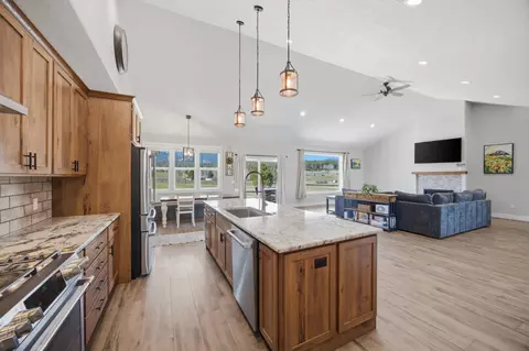 1291 Rhonda Ln, Victor, MT 59875