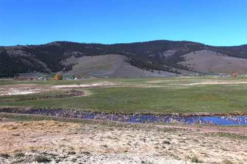 150 Patton Rd, Lonepine, MT 59848