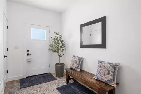 Entry Way - 233 Fairgrounds Rd, Hamilton, MT 59840 photo 4 of 7