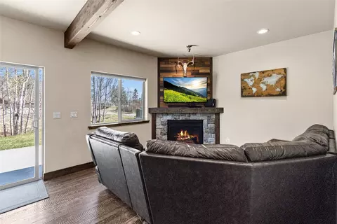 Living - 239 Forest Edge Trl, Kalispell, MT 59901 photo 2 of 3