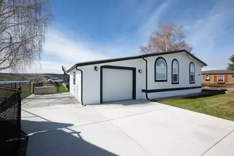 9 Regatta Rd #53, Polson, MT 59860