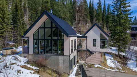 15 Glades Cres, Whitefish, MT 59937