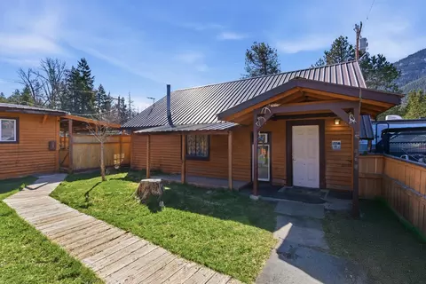 201205 Hungry Horse Blvd, Hungry Horse, MT 59919