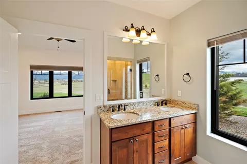 Bath - 34518 Eagle Crest Dr, Polson, MT 59860 photo 1 of 2