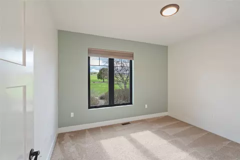 Bedroom - 34518 Eagle Crest Dr, Polson, MT 59860 photo 3 of 6