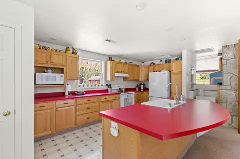 Kitchen - 30 Cascade Ave, Monarch, MT 59463 photo 1 of 1
