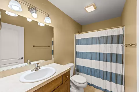 Bath - 73 W Northview Loop, Kalispell, MT 59901 photo 1 of 3