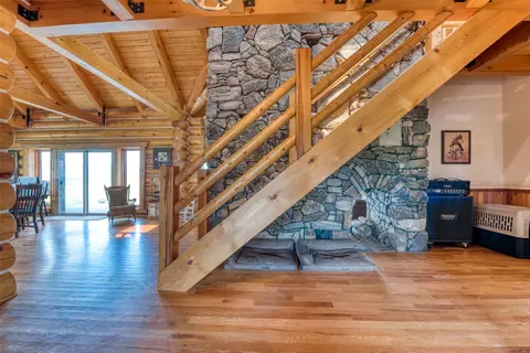 Entry Way - 1288 Golf Course Rd, Hamilton, MT 59840 photo 2 of 5