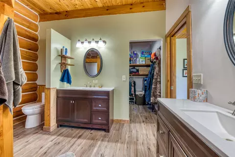 Bath - 1288 Golf Course Rd, Hamilton, MT 59840 photo 3 of 5