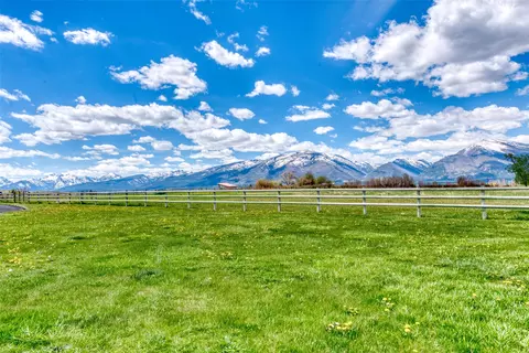 Exterior - 1288 Golf Course Rd, Hamilton, MT 59840 photo 7 of 10