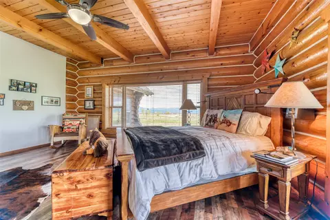 Bedroom - 1288 Golf Course Rd, Hamilton, MT 59840 photo 3 of 4
