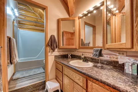 Bath - 1288 Golf Course Rd, Hamilton, MT 59840 photo 5 of 5