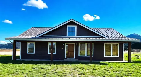 12 Stonebrook Ln, Plains, MT 59859