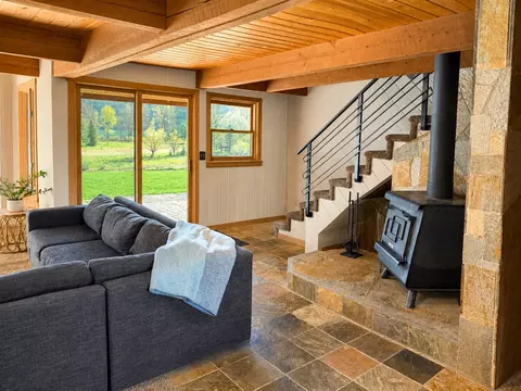 Living - 623 Delrey Rd, Whitefish, MT 59937 photo 7 of 10