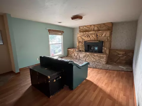 Living - 258 Farview Dr, Kalispell, MT 59901 photo 4 of 6