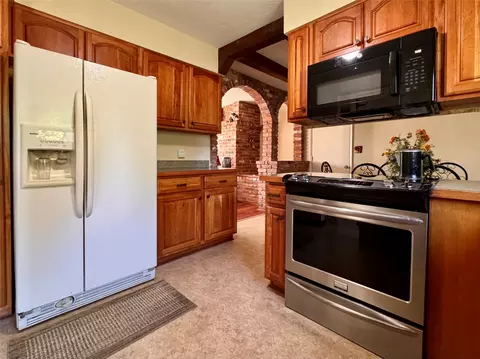 Kitchen - 258 Farview Dr, Kalispell, MT 59901 photo 1 of 3
