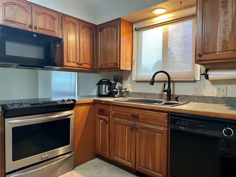Kitchen - 258 Farview Dr, Kalispell, MT 59901 photo 3 of 3