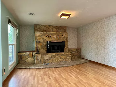 Living - 258 Farview Dr, Kalispell, MT 59901 photo 5 of 6