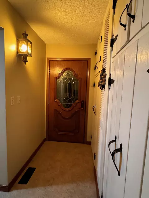Entry Way - 258 Farview Dr, Kalispell, MT 59901 photo 1 of 4