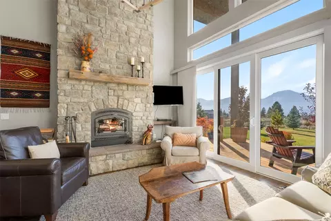 Living - 451 Bitterroot Dr, Florence, MT 59833 photo 3 of 3