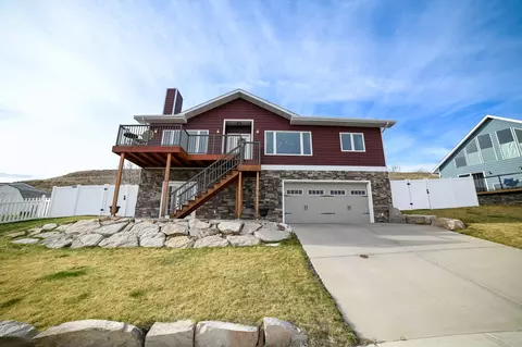 2108 Poplar Dr, Great Falls, MT 59404
