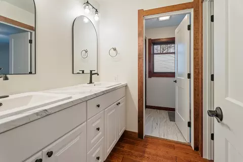 Bath - 16 Grassy Mountain Rd, Clancy, MT 59634 photo 1 of 3