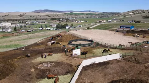 7135 Raven Dr, Belgrade, MT 59714