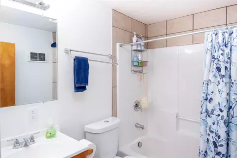 Bath - 410 Dakota Ave, Libby, MT 59923 photo 1 of 1