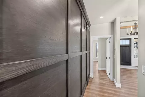 Entry Way - 2 Spring View Ln, Great Falls, MT 59404 photo 3 of 7
