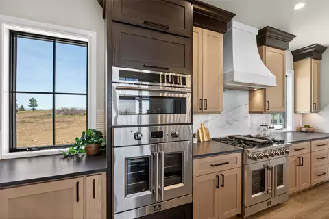 Kitchen - 2 Spring View Ln, Great Falls, MT 59404 photo 4 of 6