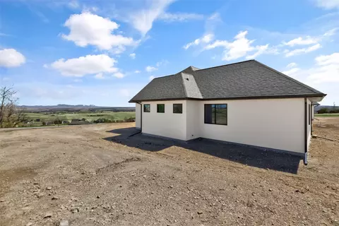 Exterior - 2 Spring View Ln, Great Falls, MT 59404 photo 6 of 9