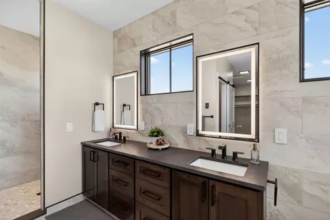 Bath - 2 Spring View Ln, Great Falls, MT 59404 photo 1 of 13