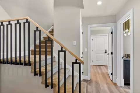 Entry Way - 2 Spring View Ln, Great Falls, MT 59404 photo 5 of 7
