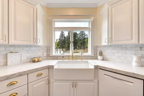 Kitchen - 120 Forest Park Dr, Clancy, MT 59634 photo 6 of 10