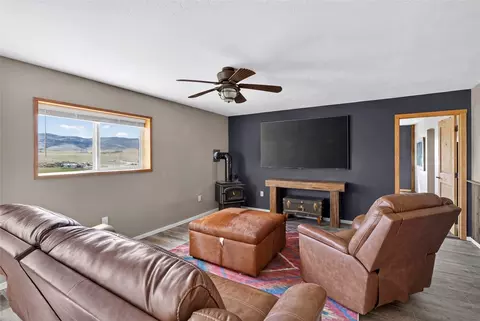 Living - 10 Lester Ln, Cardwell, MT 59721 photo 2 of 4