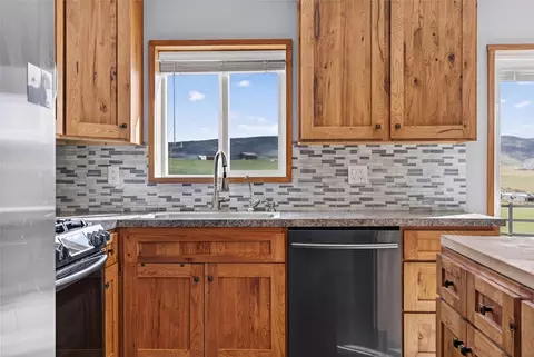 Kitchen - 10 Lester Ln, Cardwell, MT 59721 photo 5 of 8