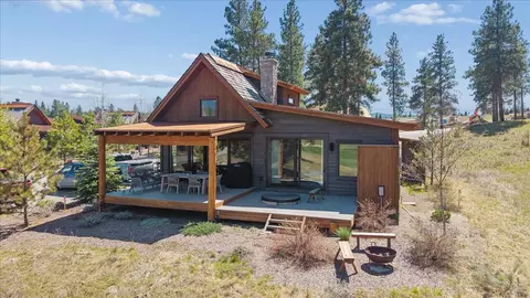 47 Cottage Lake Ln, Eureka, MT 59917