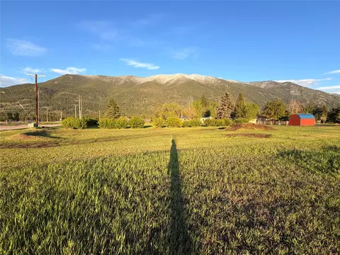 853 Berne Rd, Columbia Falls, MT 59912