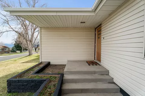 Exterior - 2215 E 6th Ave, Helena, MT 59601 photo 4 of 7
