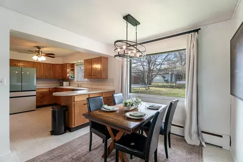 Dining - 2215 E 6th Ave, Helena, MT 59601 photo 2 of 3