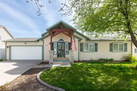 2768 Stratford Ln, Missoula, MT 59808
