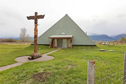 3700 Earth Sky Rd, Stevensville, MT 59870