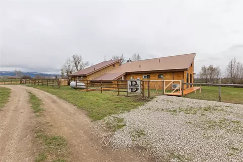 3724 Earth Sky Rd, Stevensville, MT 59870